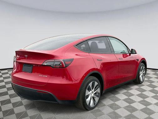 2022 Tesla Model Y Long Range Dual Motor All-Wheel Drive