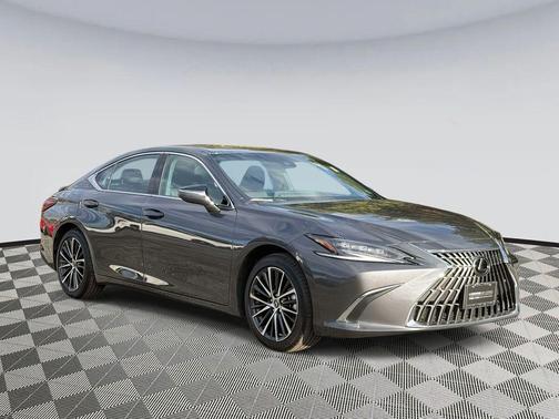 2025 Lexus ES 300h Premium