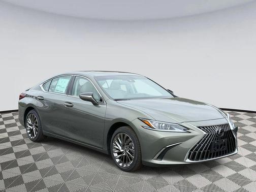 2025 Lexus ES 300h Luxury