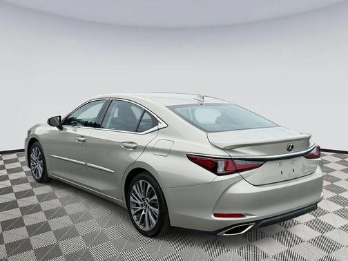 2021 Lexus ES 350 Base