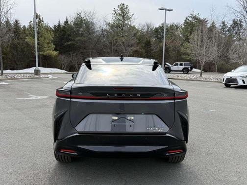 2023 Lexus RZ 450e Luxury