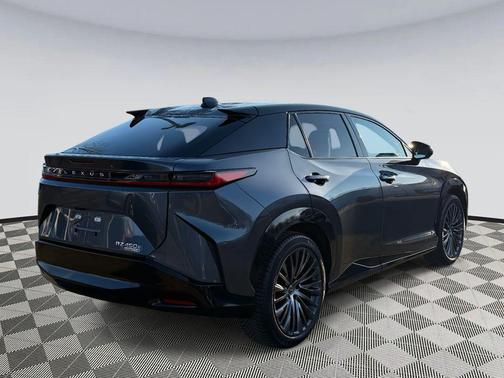 2023 Lexus RZ 450e Luxury