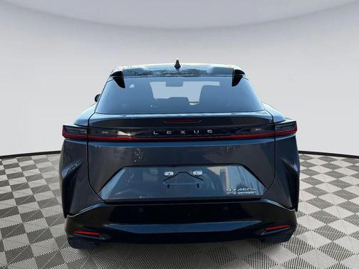 2023 Lexus RZ 450e Luxury