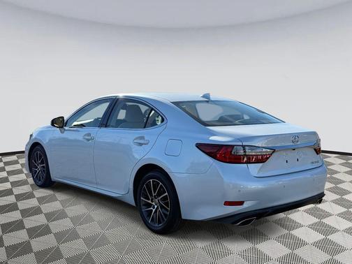 2017 Lexus ES 350 Base