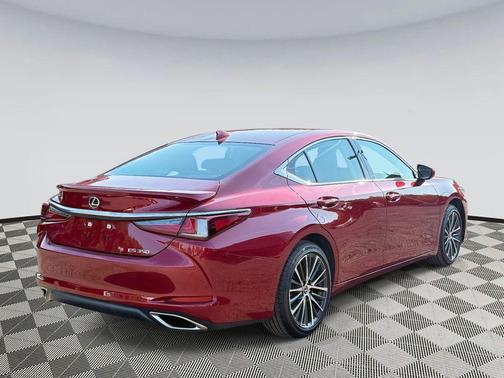 2022 Lexus ES 350 Base