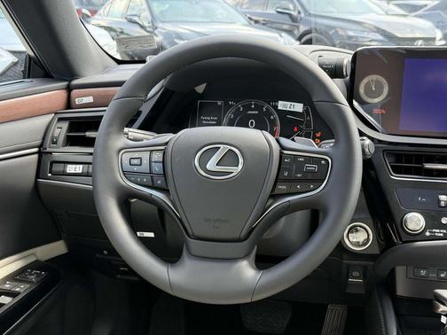 2025 Lexus ES 350 Premium