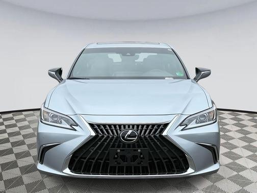 2025 Lexus ES 300h Premium