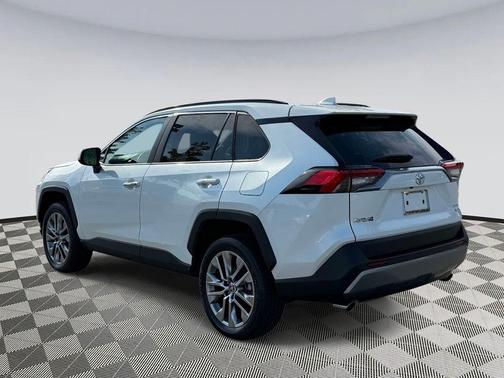 Wind Chill Pearl 2023 Toyota RAV4 Limited
