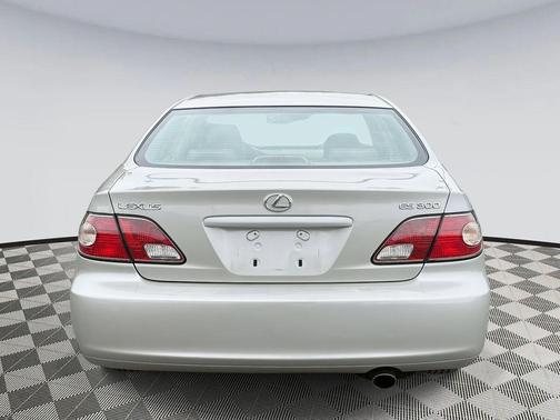 2002 Lexus ES 300 Base
