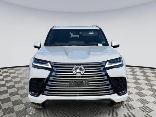 2025 Lexus LX 700h Luxury
