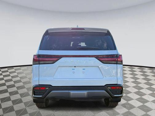 2025 Lexus LX 700h Luxury