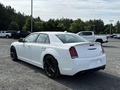 2023 Chrysler 300 C