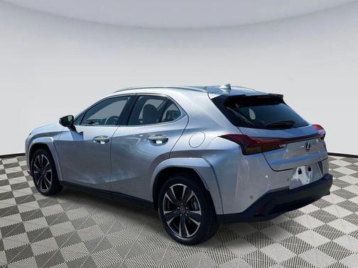 Iridium 2026 Lexus UX 300h Premium