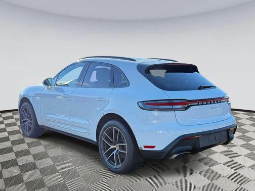 2024 Porsche Macan Base