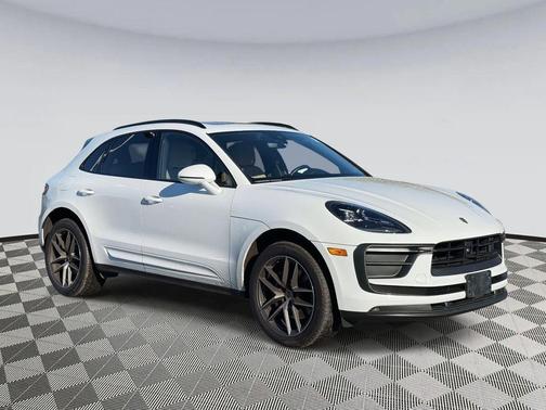 2024 Porsche Macan Base