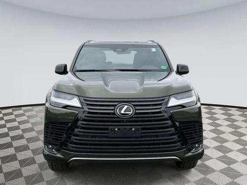 2025 Lexus LX 700h Overtrail