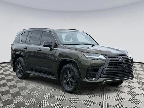 2025 Lexus LX 700h Overtrail