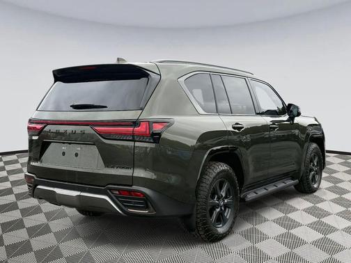 2025 Lexus LX 700h Overtrail