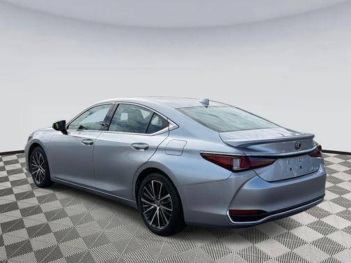 2024 Lexus ES 300h Premium