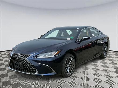 2025 Lexus ES 300h Luxury