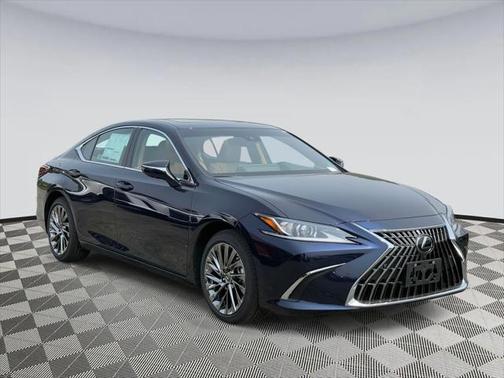 2025 Lexus ES 300h Luxury