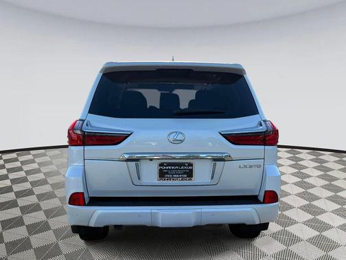 Eminent White Pearl 2018 Lexus LX 570 Base