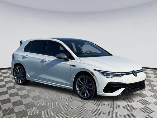 Pure White 2024 Volkswagen Golf R 2.0T DSG