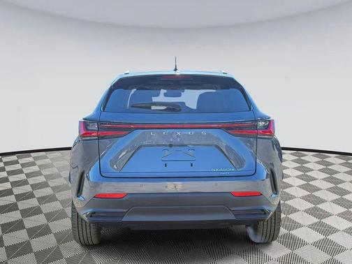 2026 Lexus NX 450h+ Luxury