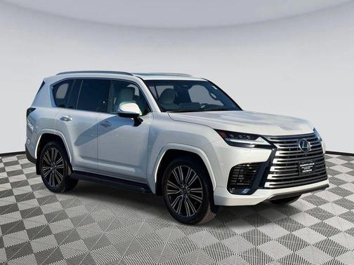 Eminent White Pearl 2025 Lexus LX 600 Luxury