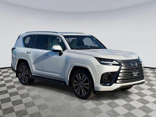 Eminent White Pearl 2025 Lexus LX 600 Luxury