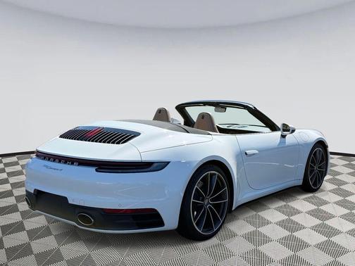 2020 Porsche 911 Carrera