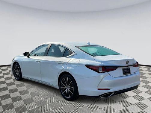 Eminent White Pearl 2023 Lexus ES 350 Premium