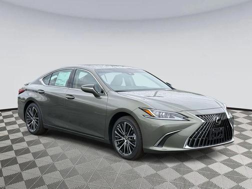 2025 Lexus ES 300h Premium