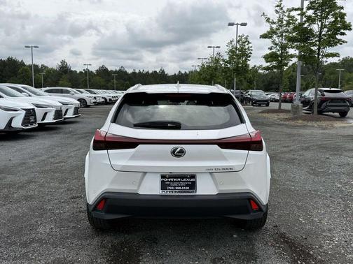 Eminent White Pearl 2025 Lexus UX 300h Premium