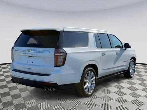 2023 Chevrolet Suburban 4WD High Country