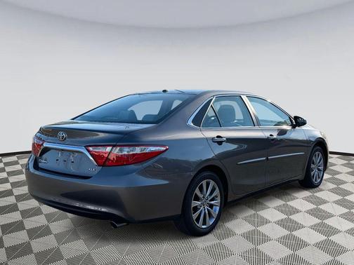 2017 Toyota Camry XLE