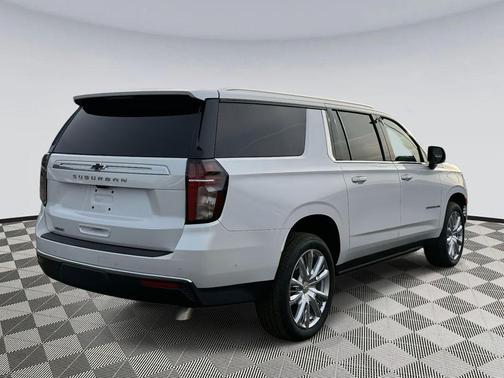 2023 Chevrolet Suburban 4WD High Country