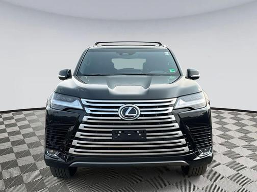 2025 Lexus LX 700h Luxury