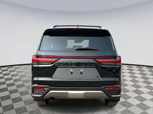 2025 Lexus LX 700h Luxury