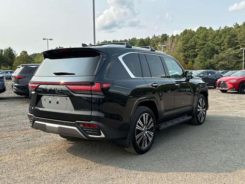 2025 Lexus LX 700h Luxury
