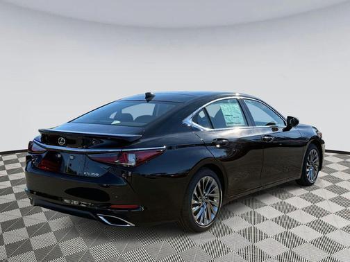 2025 Lexus ES 350 Ultra Luxury