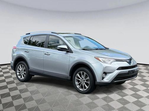 Silver Sky Metallic 2017 Toyota RAV4 Hybrid SE