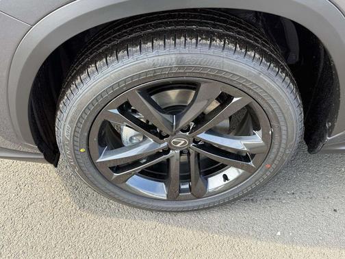 2026 Lexus NX 450h+ Luxury