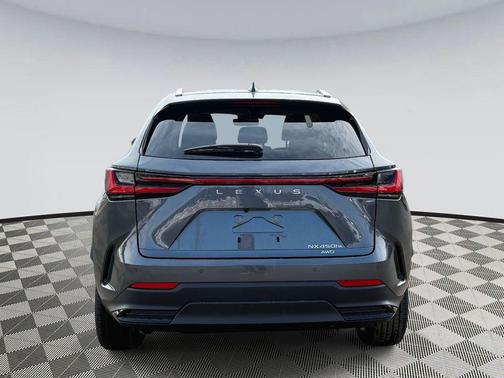 2026 Lexus NX 450h+ Luxury