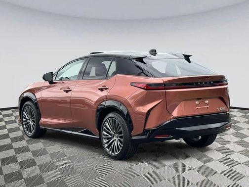 2024 Lexus RZ 450e Luxury