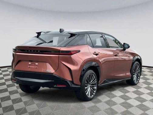 2024 Lexus RZ 450e Luxury