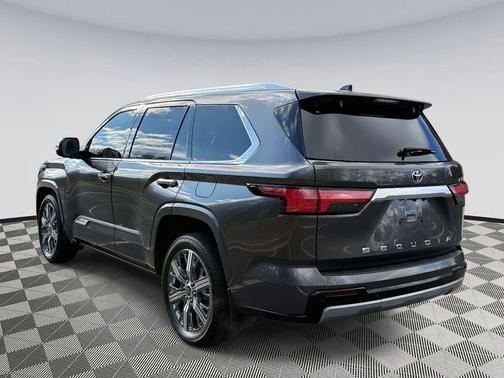 2023 Toyota Sequoia Capstone