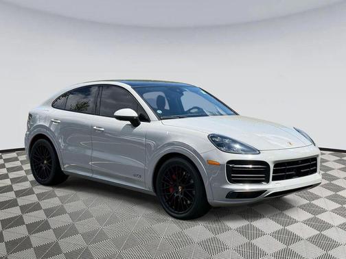 Quartzite Grey Metallic 2021 Porsche Cayenne GTS