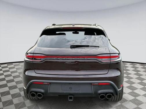 2023 Porsche Macan Base