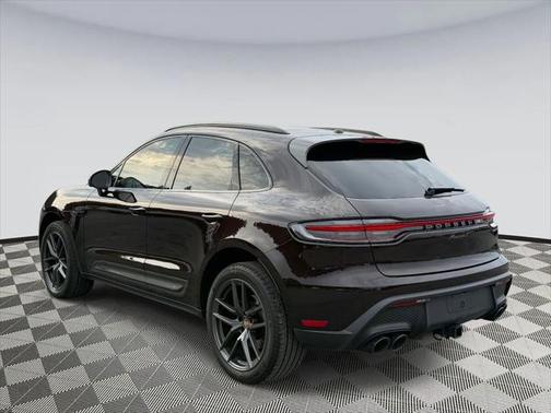 2023 Porsche Macan Base